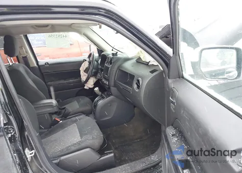 2016 Jeep Patriot Latitude z USA, uszkodzony, nr VIN 1C4NJRFBXGD775957